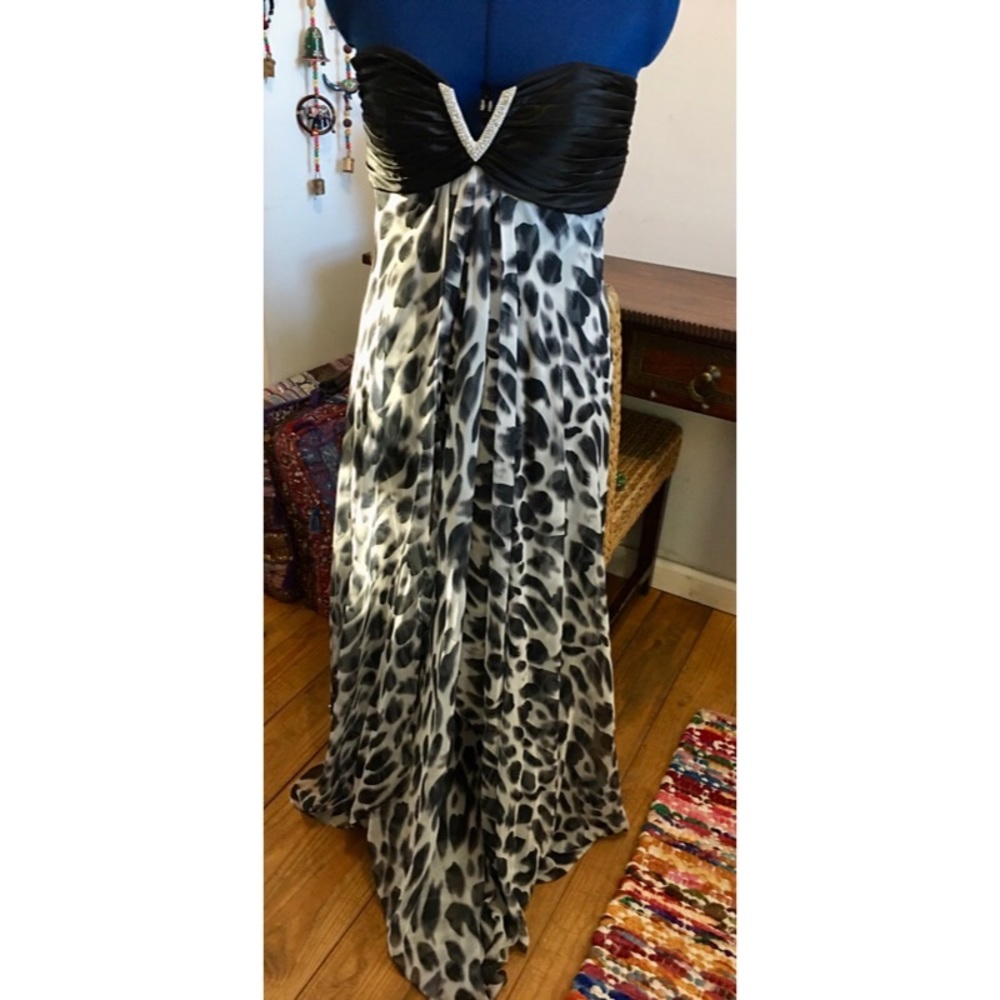 Caché Leopard Formal/Prom Dress